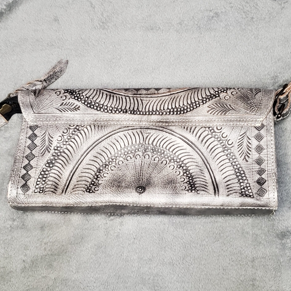 Leaders in Leather Gray Leather Clutch - Picture 2 of 11